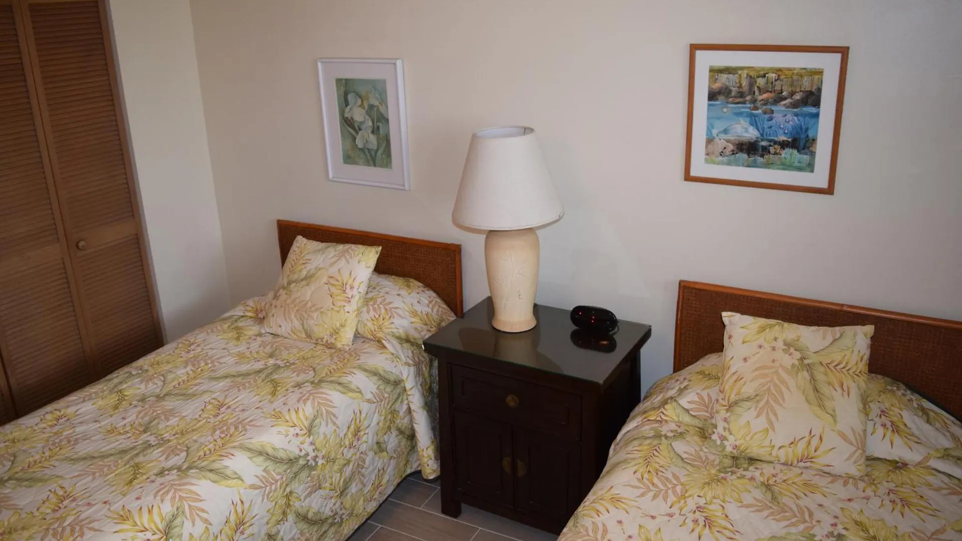 Royal Mauian 307 location